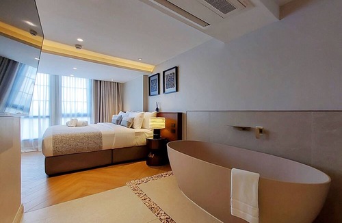 Pratunam Hotel | Marwin Monique Hotel