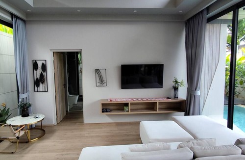 Ban Sakhu Villa | Stylish 2BR Naiton Aileen Villa w/Private Pool