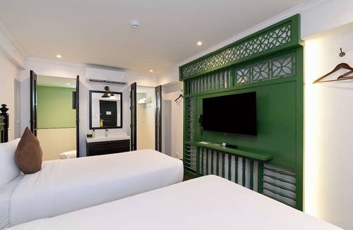 Bangkok Yai Hotel | Bangluang Boutique Hotel