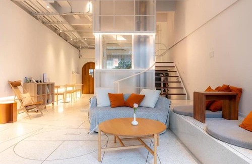 Bang Rak Hostel | Vaeh Viean Silom