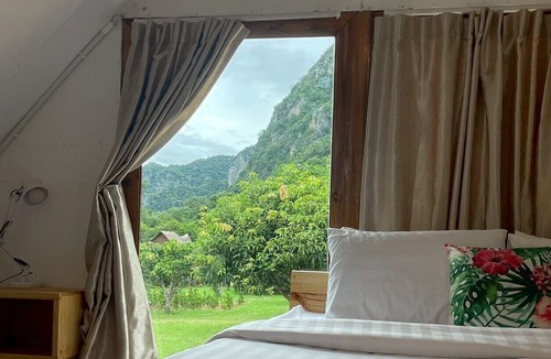 Lan Sak Resort | NUBDAO 168 Homestay