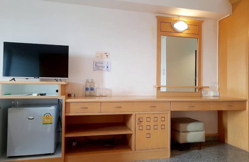 Nai Muang Hotel | Maneerote Hotel Surin