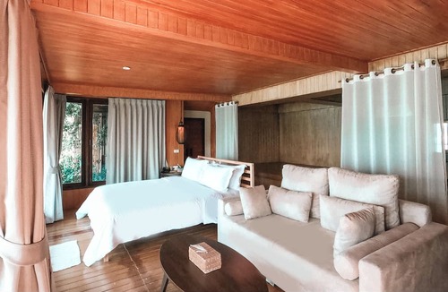 Satun Hotel | The Cliff Lipe