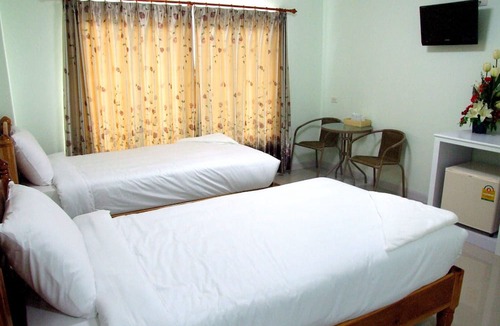 Roi Et Hotel | Rueanrimnam Hotel