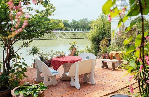 Ayutthaya House | Loy Manee House