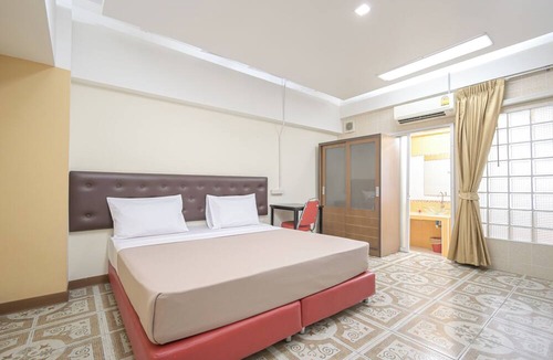Ramkhamhaeng Hotel | AC Habitat Bangkok