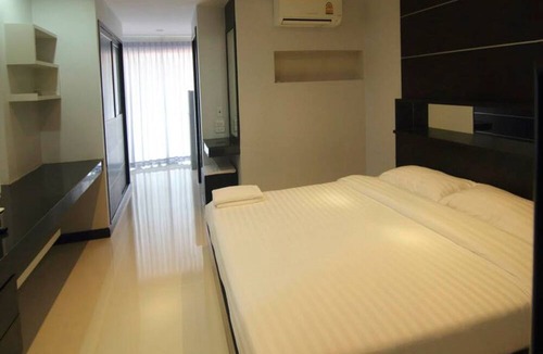 Makham Tia Hotel | Smith Residence