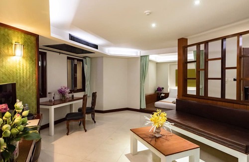 Talat Yot Hotel | Dang Derm Khaosan