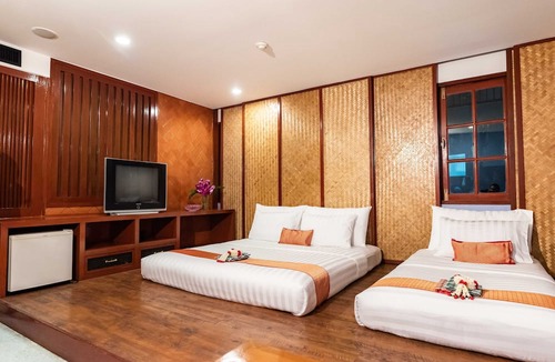 Talat Yot Hotel | Dang Derm Khaosan