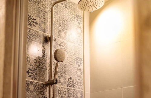 Talat Yot Hostel | ReRe Hostel