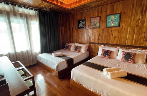 Thong Pha Phum Hotel | The Floating Lake House