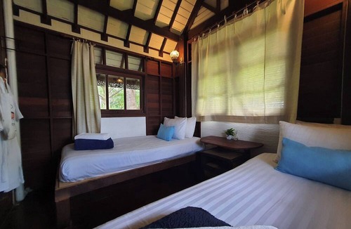 Khanom Hotel | Baan Thong Ching Resort
