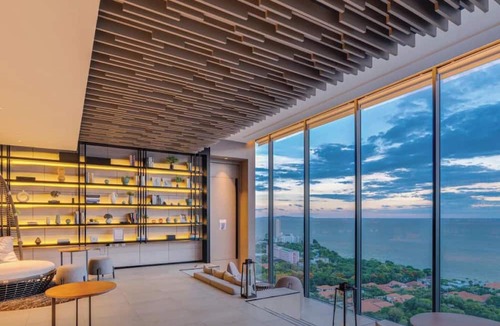 Pratumnak Hill Condo | Sea View Luxury -best In Pattaya