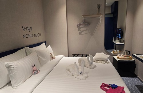 Chom Phon Hotel | ARNI HER Ladies Hotel