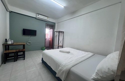 Dok Mai Apartment | Sukhum Mega Bangna Guest House By Zuzu