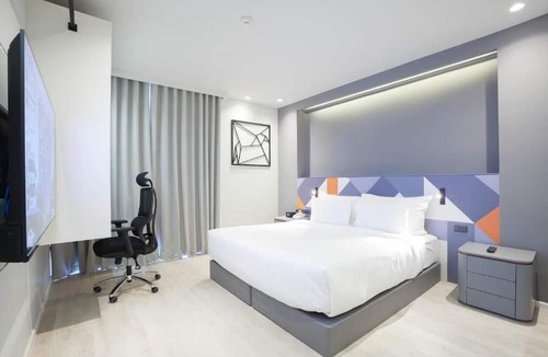 Mueang Samut Prakan District Hotel | Maybis Hotel