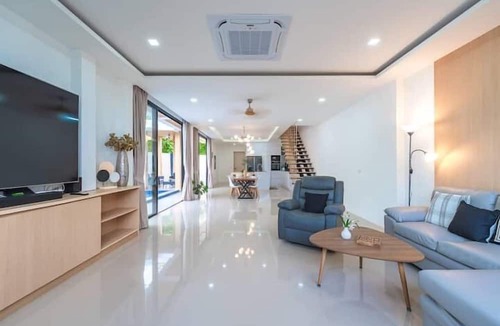 Bang Tao Villa | La Bella Villa Luxury Retreat V149