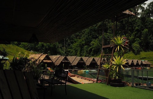 Ban Ta Khun Resort | PraiwanRaftHouse