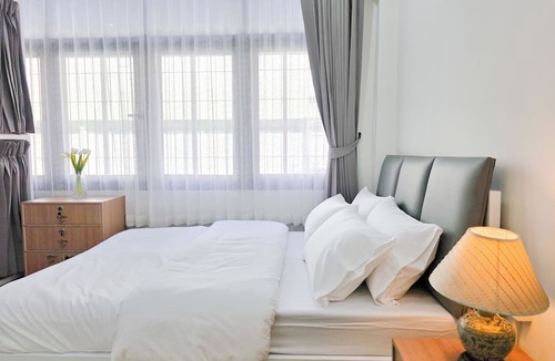 Rong Muang Hotel | Vintana Siam Hotel Bangkok