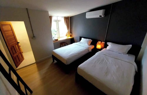 Old City House | To The Moon Guesthouse
