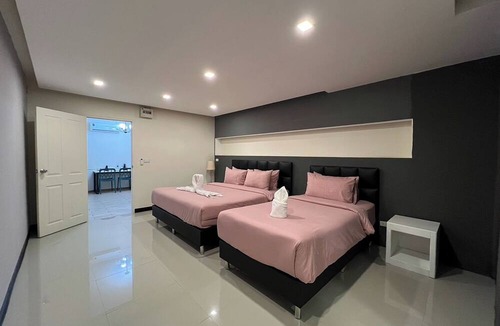 Bang Kra So Hotel | Bansuay Phra Nang Klao Near MRT Phra Nang Klao Bridge