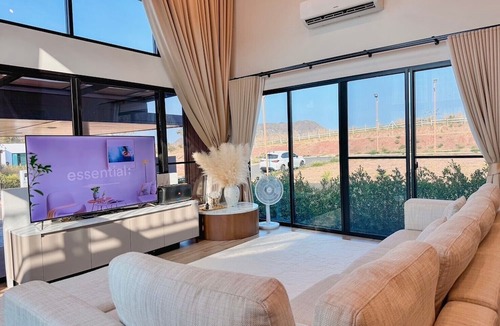 Pong Ta Long Villa | WildWildWest Pool Villa Khaoyai