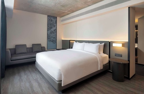 Don Muang Hotel | Radisson Hotel Don Mueang Bangkok