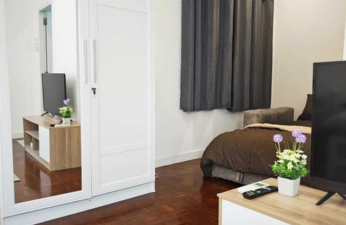 Ploenchit Hotel | homey stay and cafe by hematoa