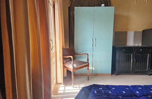 Thung Maha Mek Hotel | Baan Nara 15