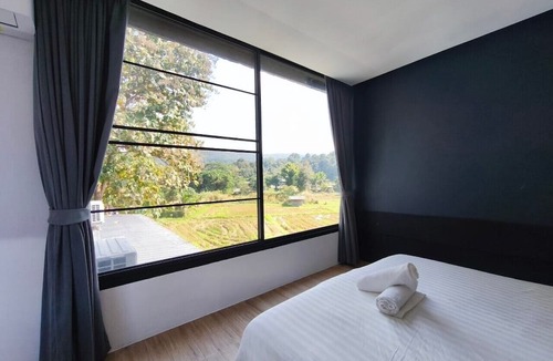 Mae Pong Villa | Brick Box Pool Villa & Café