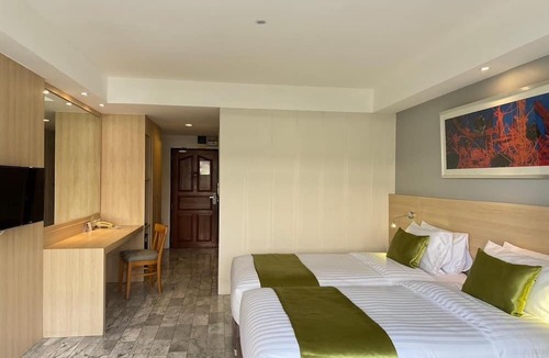 Talat Phlu Hotel | iCheck inn Thapra