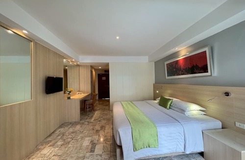Talat Phlu Hotel | iCheck inn Thapra
