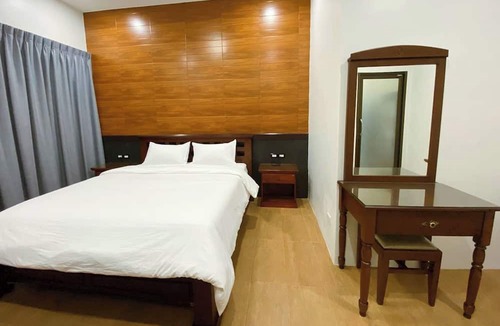 San Kamphaeng Hotel | Sanaepatan Home Resort