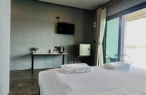 Plai Phraya Hotel | OYO 75530 By the dam cafe and farmstay