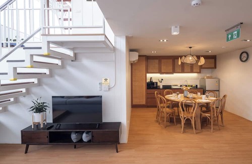 Khlong Ton Sai Hotel | Bedtime Storeys