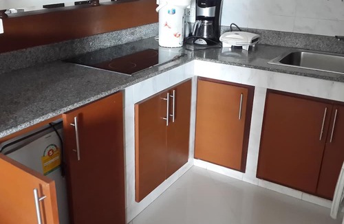 Makkasan Condo | Chic 2-bedroom condo with WiFi, AC in brilliant Krung Thep Maha Nakhon