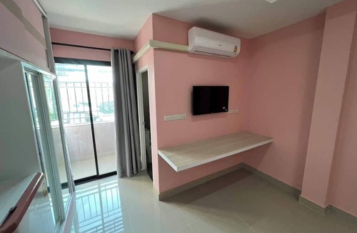 Phetchaburi Apartment | W-town Apartments