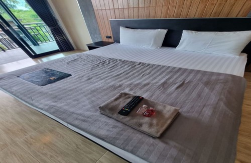 Ang Thong Hotel | Ratchapruek DC Resort Angthong