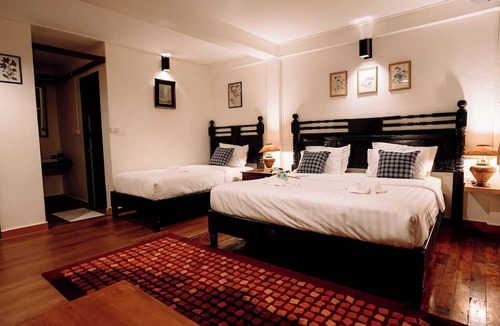 Nai Mueang Hotel | Ubon Huan Kaew