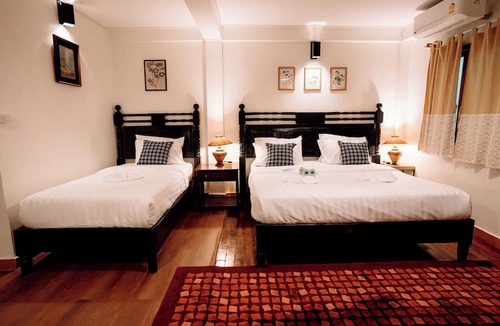 Nai Mueang Hotel | Ubon Huan Kaew