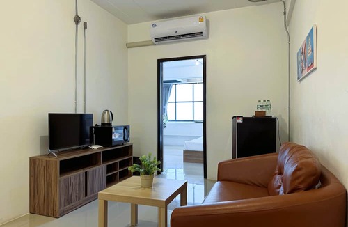 Lam Luk Ka Hotel | Luka House