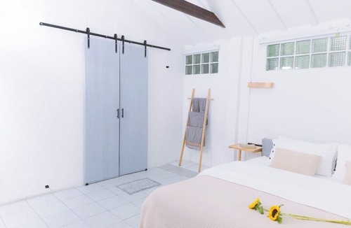 Ratchadaphisek Villa | 4 Bedroom/5 Beds Villa Din Daeng BKK