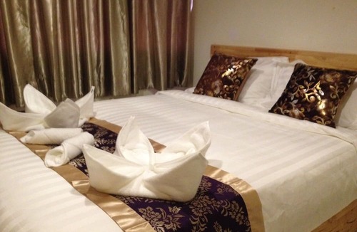 Prawet Hotel | Lee Place Phatthanakan Condo