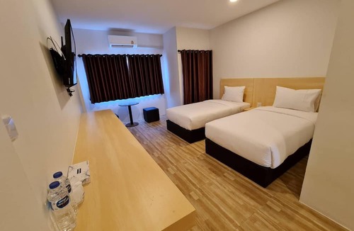 Lop Buri Hotel | The Charlotte Smart Hotel Lopburi
