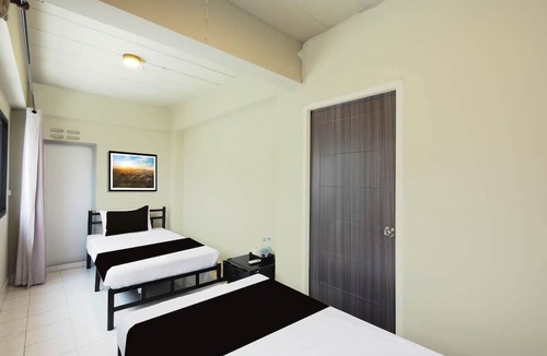 Ratchadaphisek Hotel | RQ Bangkok Huai Khwang by Collection O