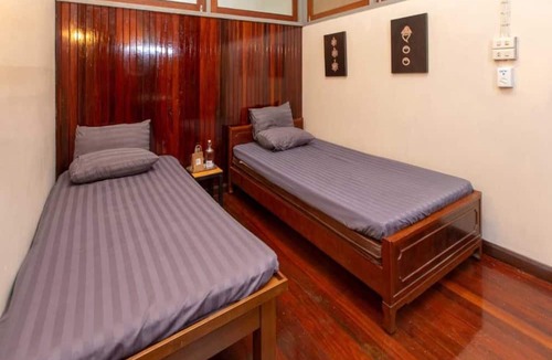 Takua Pa Hotel | Baan Kong Hostel