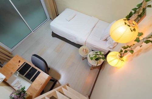 Chom Phon Hostel | EZ Sleep at Ratchada 19