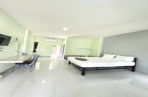 Sakon Nakhon Hotel | OYO 75467 Baan Siripornchai 2