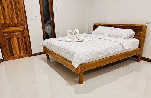 Chakphong Hotel | Sisters Home Laem Mae Phim