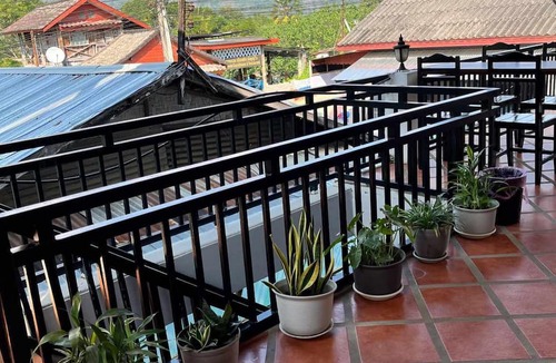 Vang Vieng House | Local Guesthouse